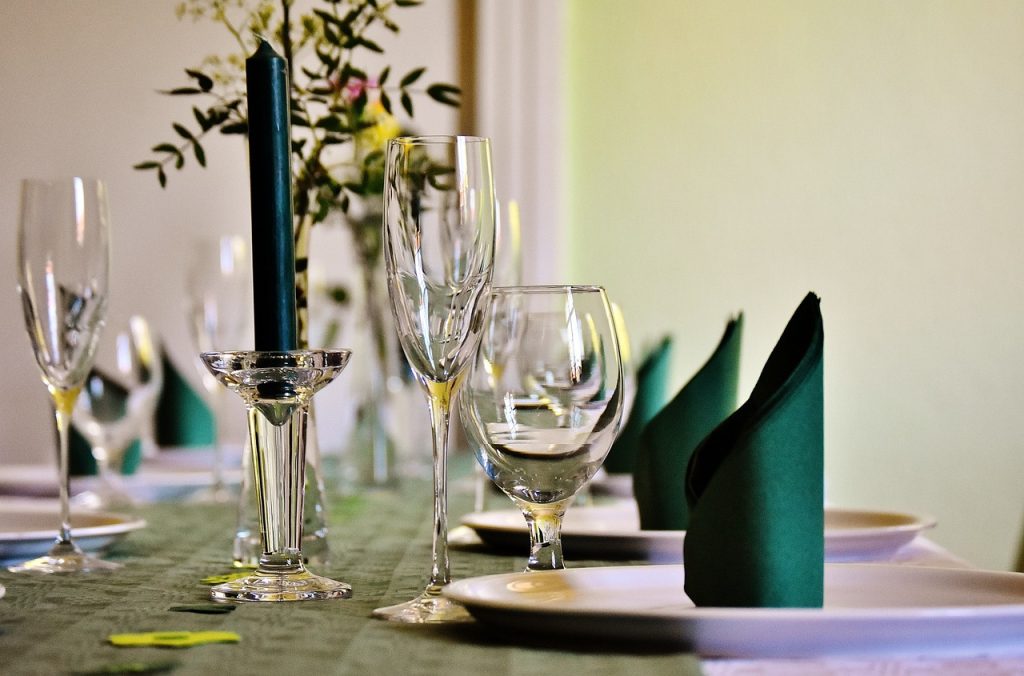 set table, board, dishes, glasses, plate, napkins, festive, festive table, table, celebration, fixed, cover, table decoration, cutlery, party, green, festive table, cutlery, cutlery, cutlery, cutlery, cutlery, party, party